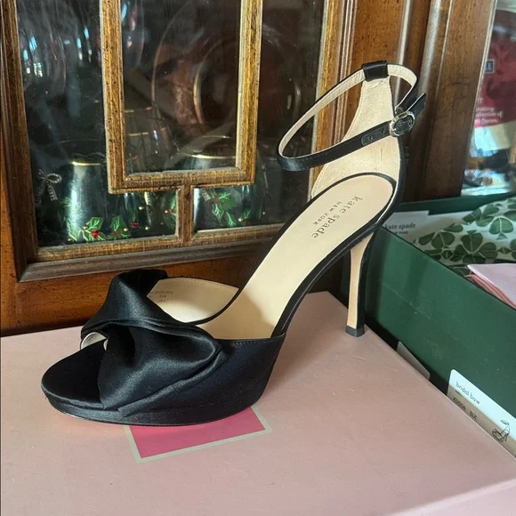 Kate spade satin black strappy heels - Picture 1 of 6